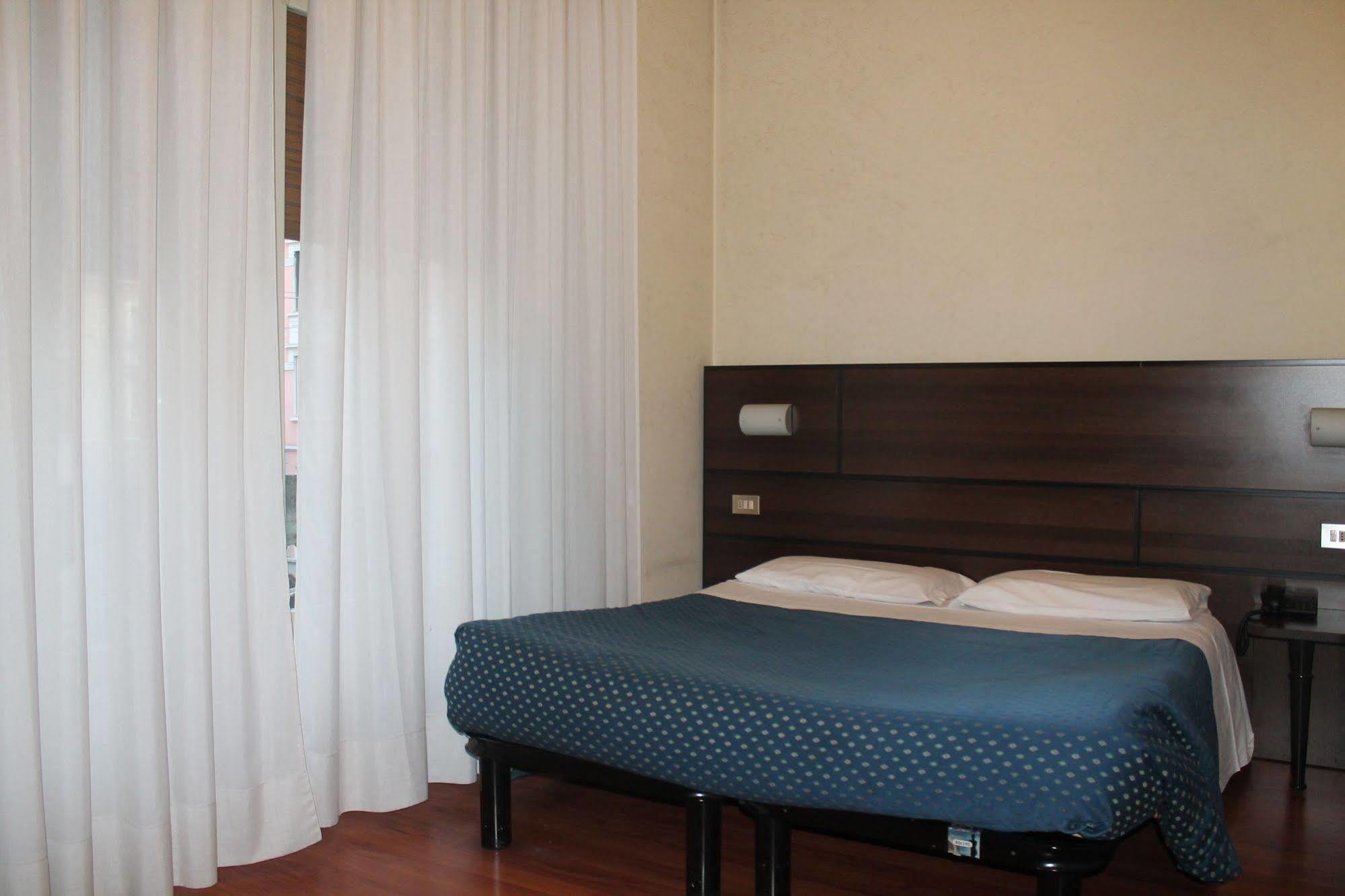 Hotel Catalani E Madrid