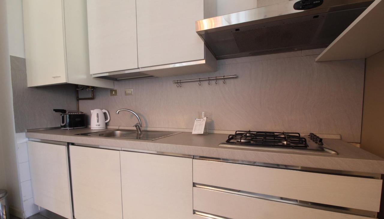 Italianway-corso Garibaldi 34 *