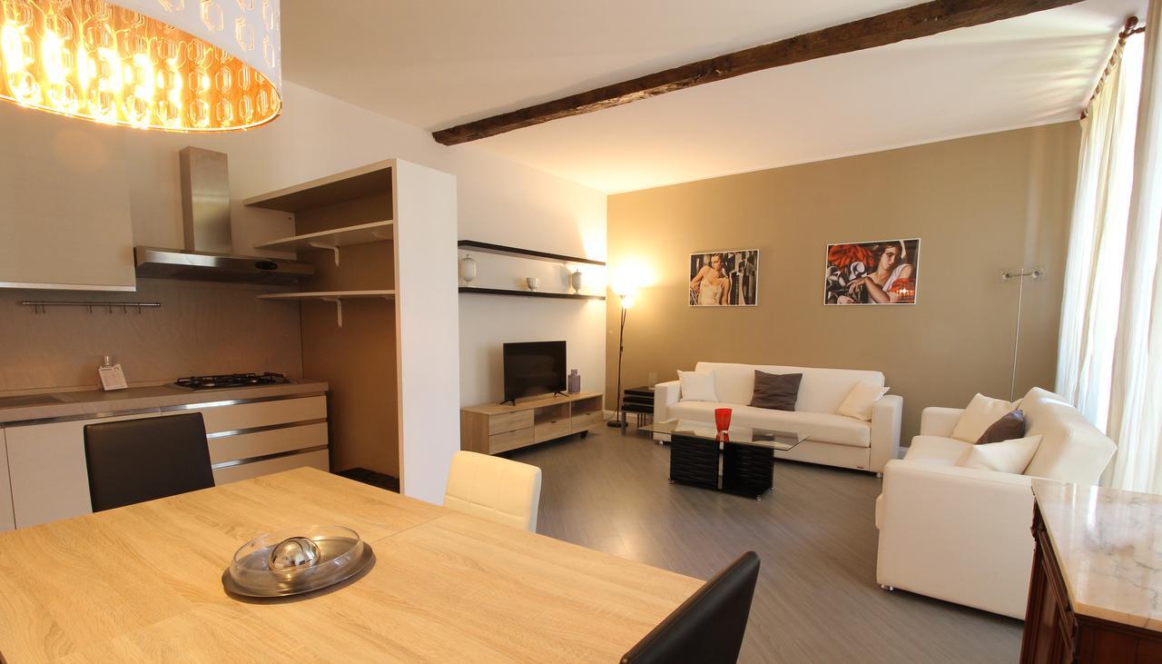 Italianway-corso Garibaldi 34 * Milan