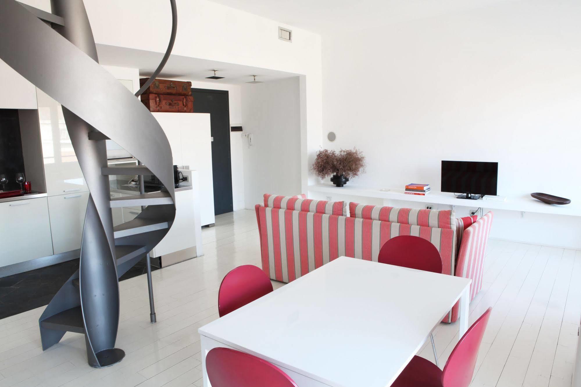 Brera In San Fermo Apartamento Milão