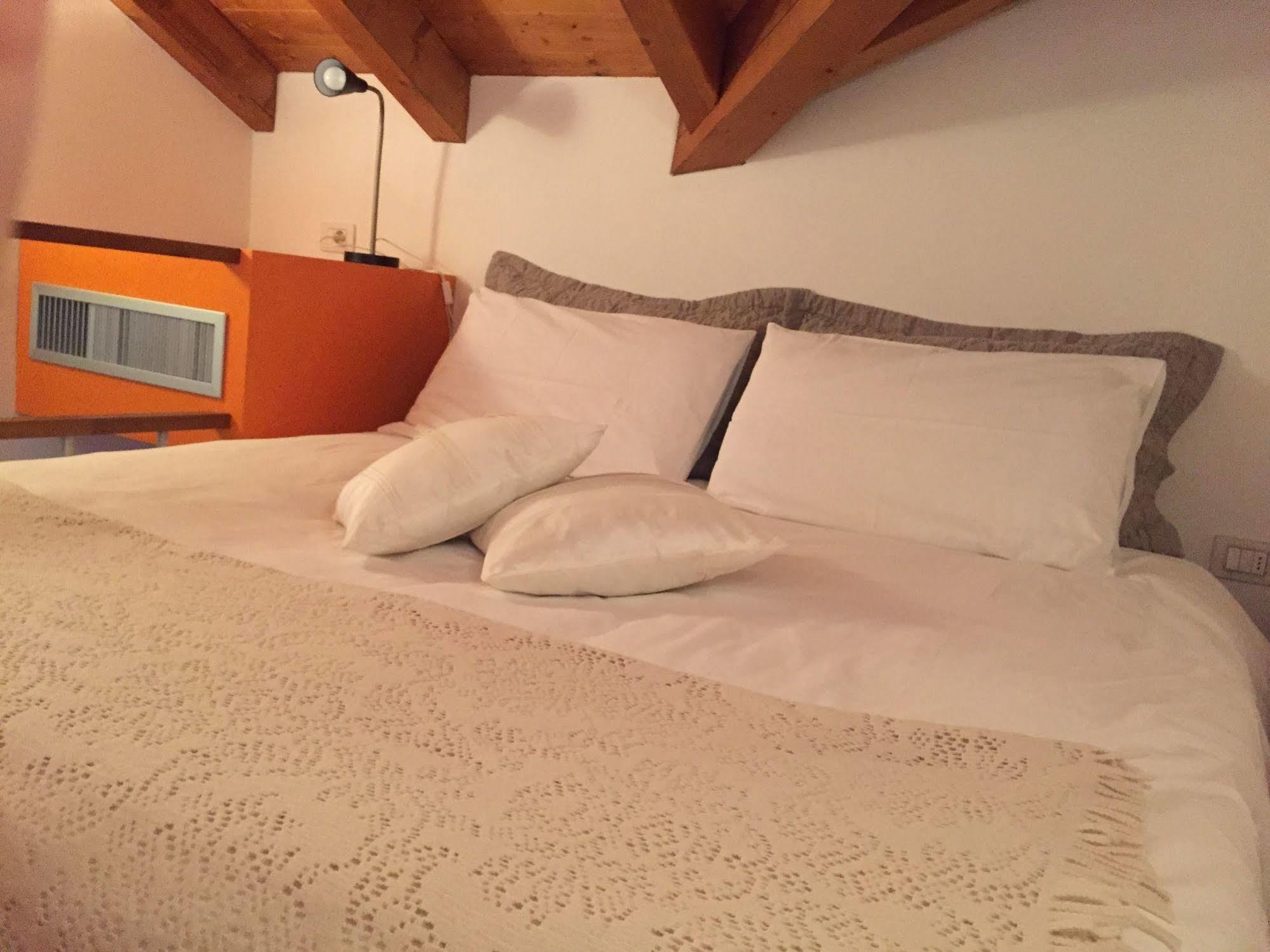 Heart Milan Apartment - Navigli Hotel