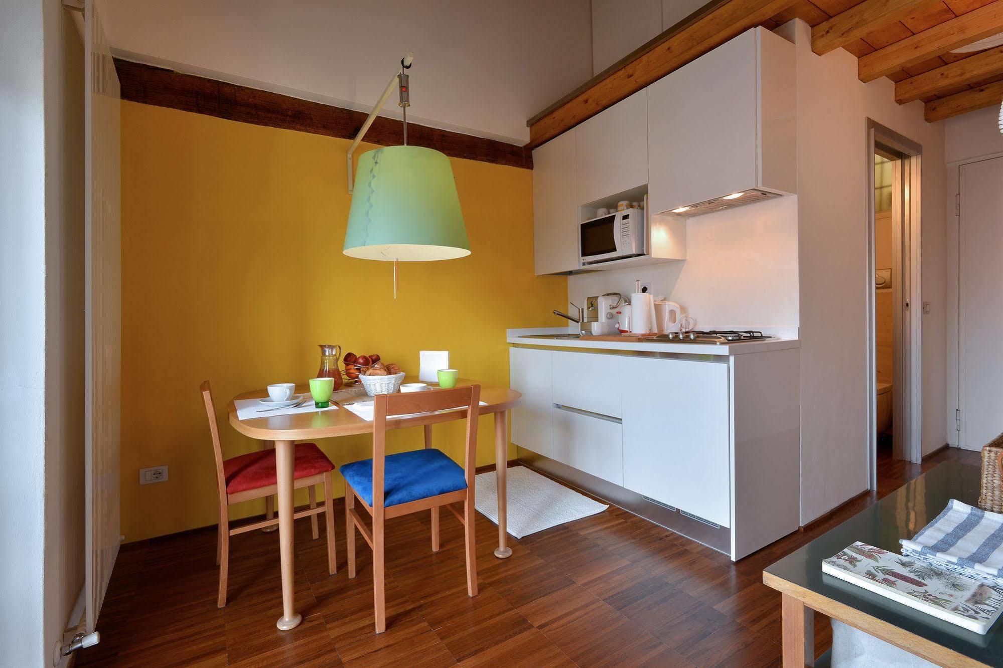 Heart Milan Apartment - Navigli Hotel *