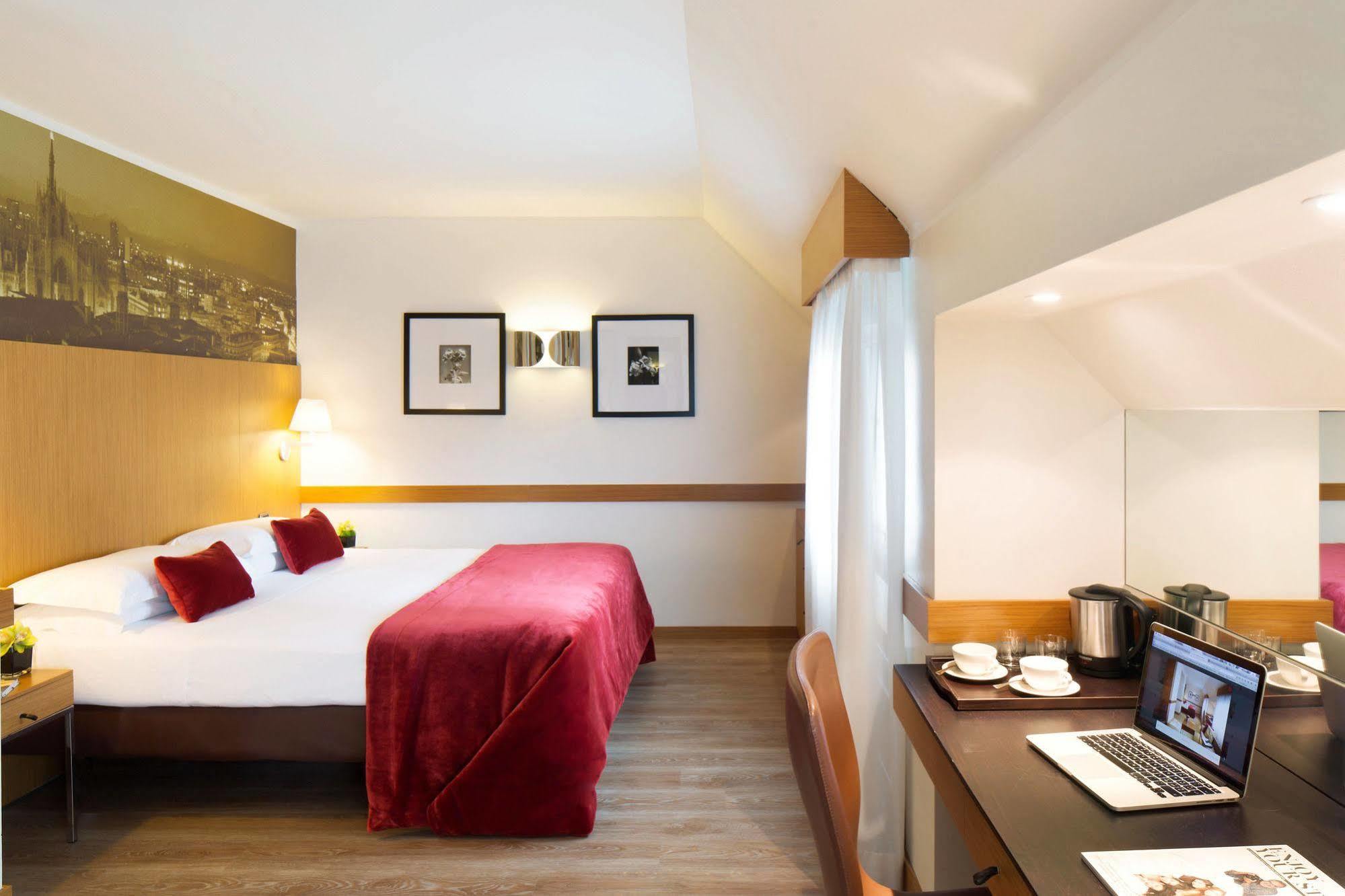 Starhotels Tourist 4* Milan
