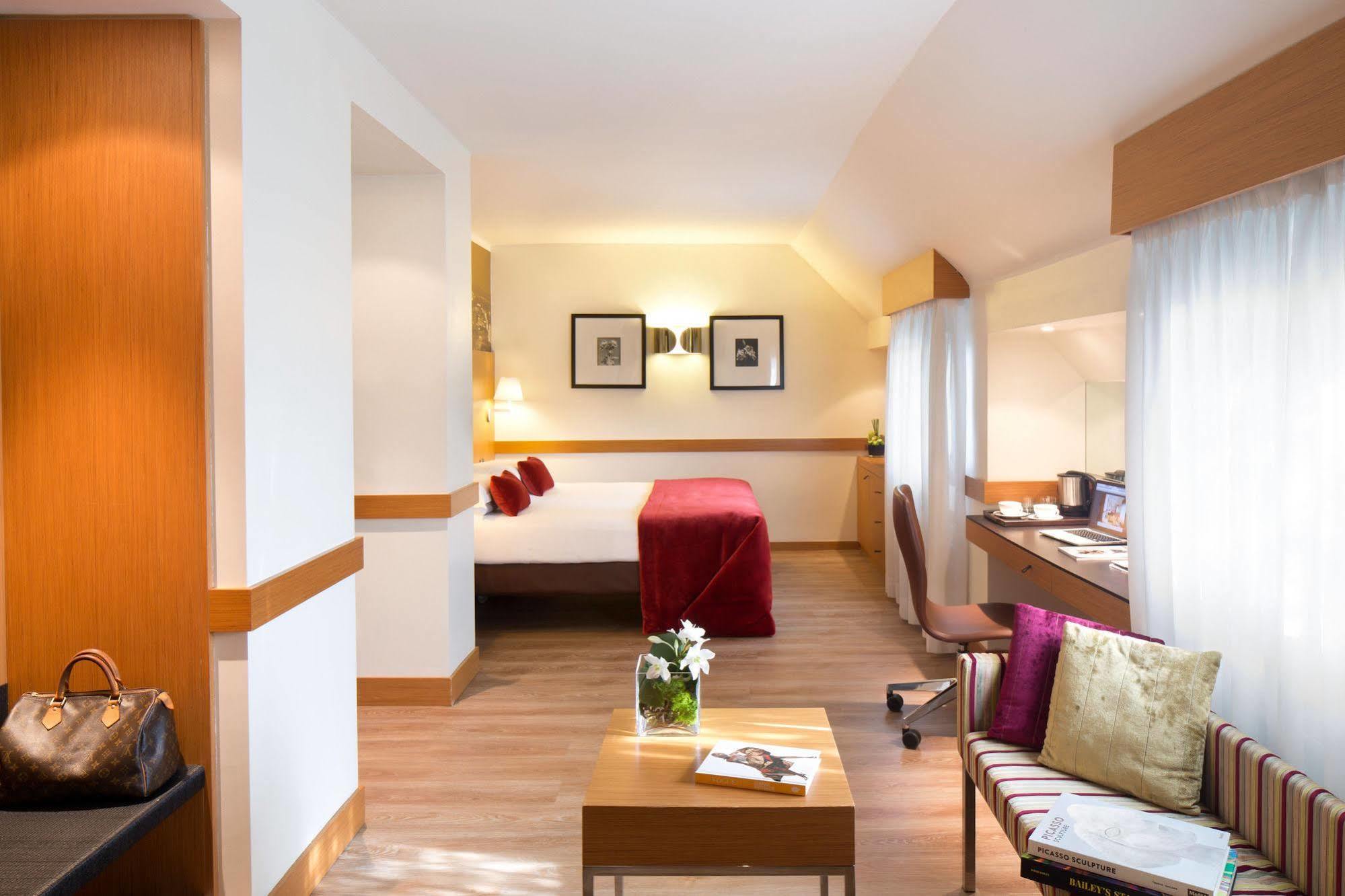 Starhotels Tourist Hotel