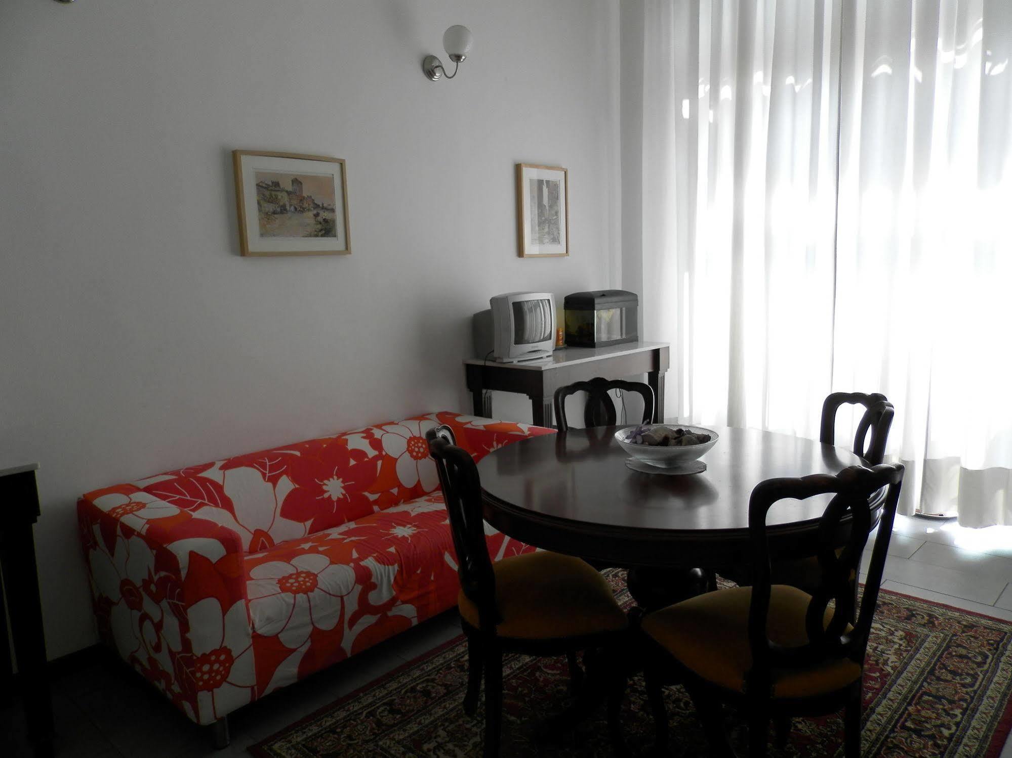 Aparthotel Victoria 2*