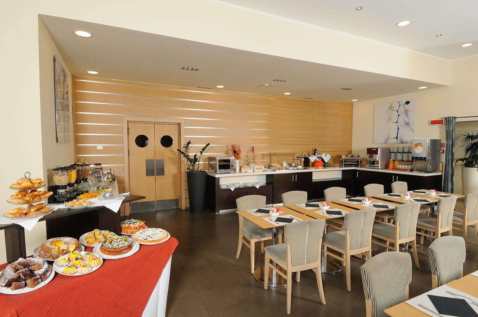 Hotel Ih Gioia 4*