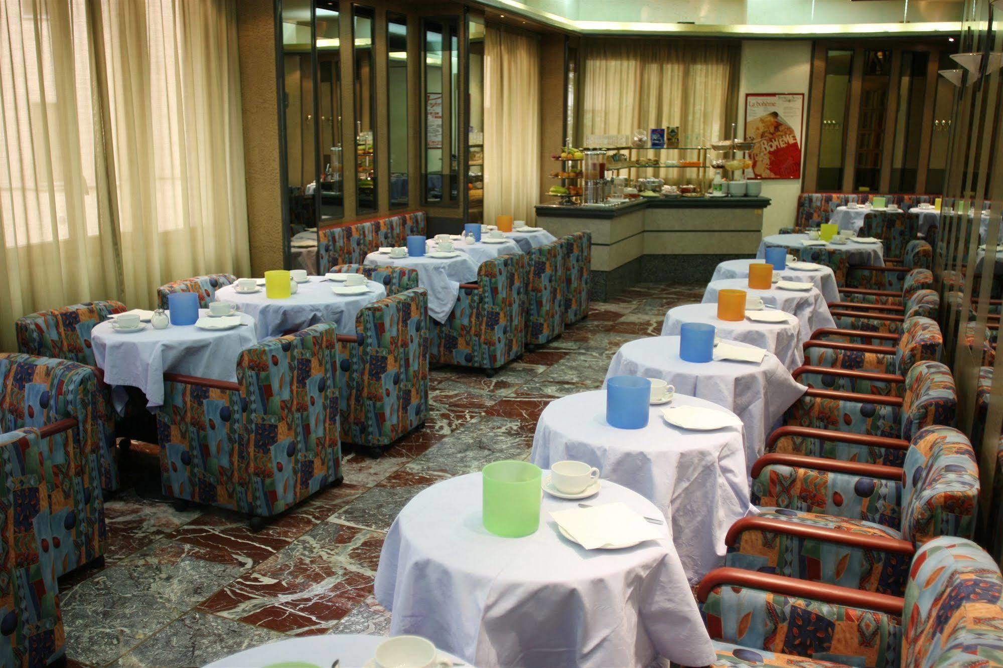Hotel Just 4*