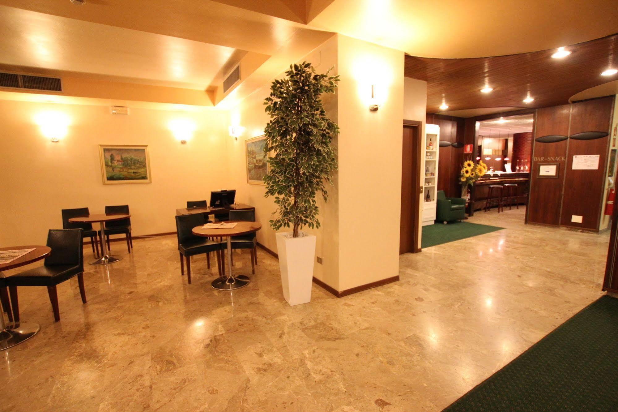 Hotel Scarlatti Hotel Milano 4*