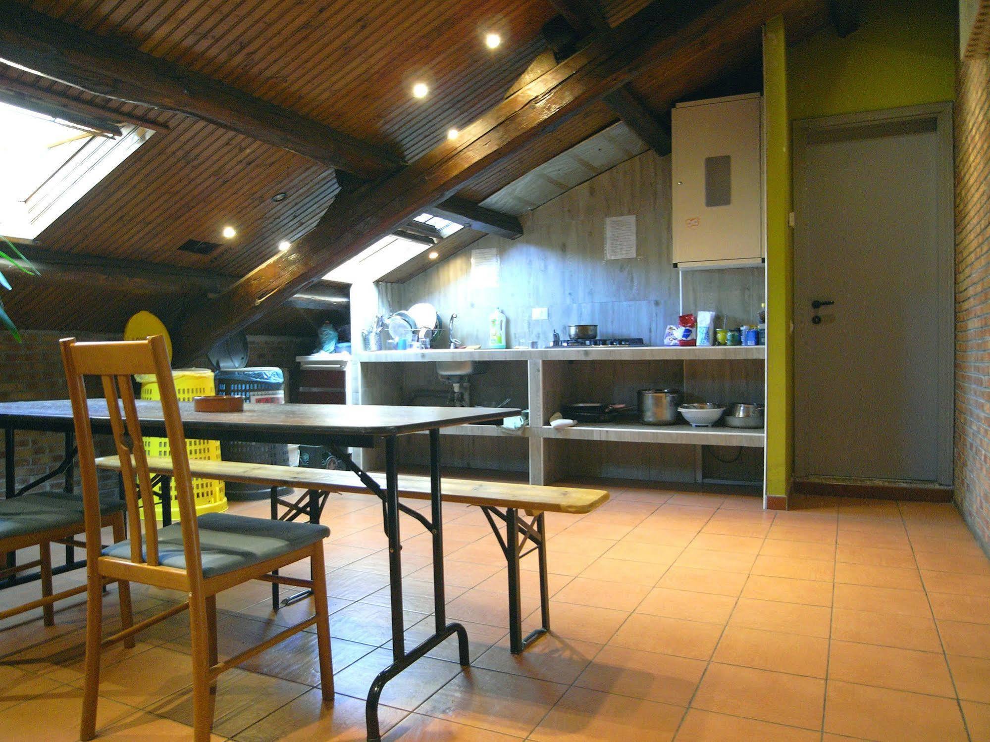 California Hostel *