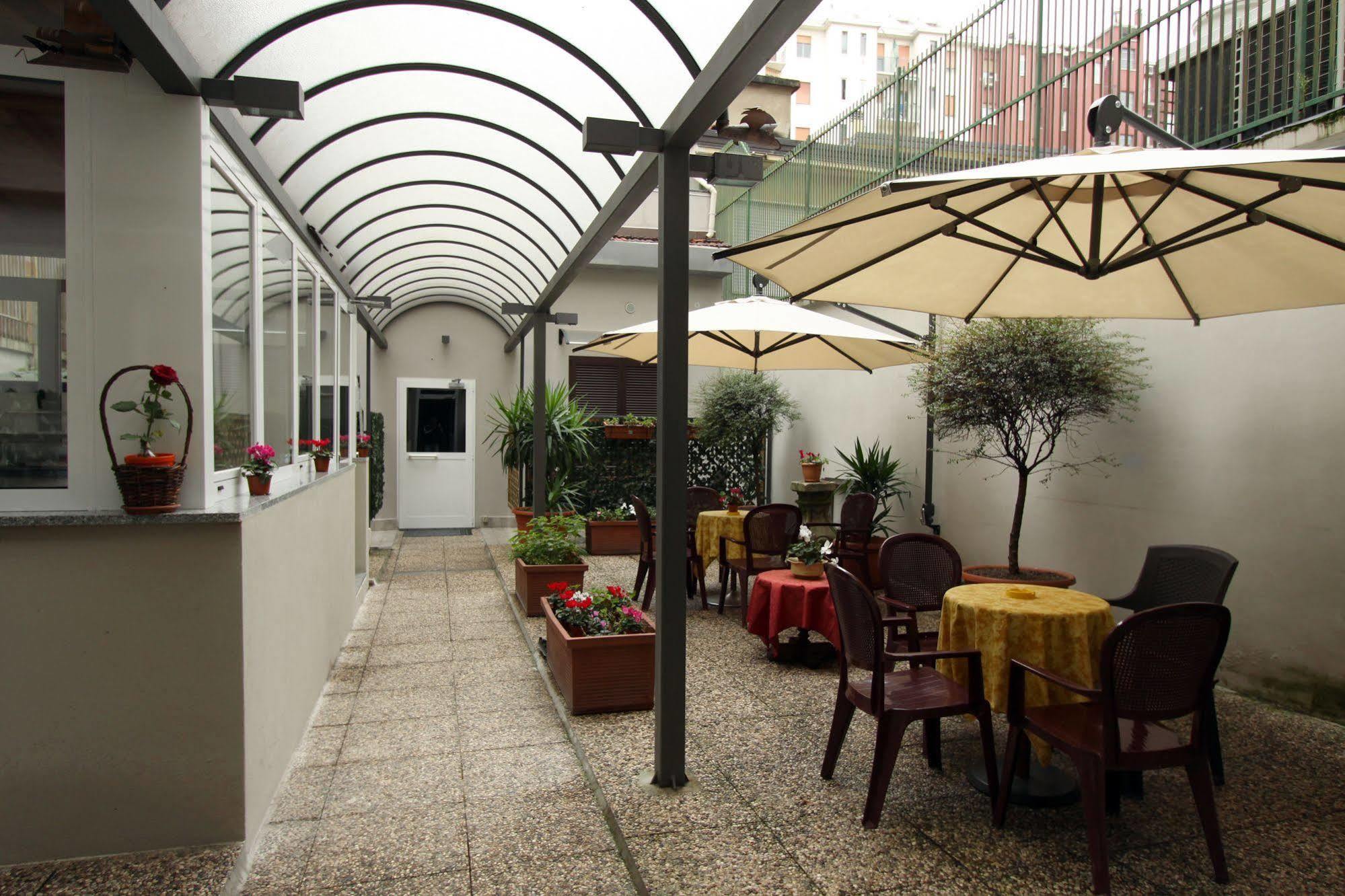 Lux Durante 2* Milano