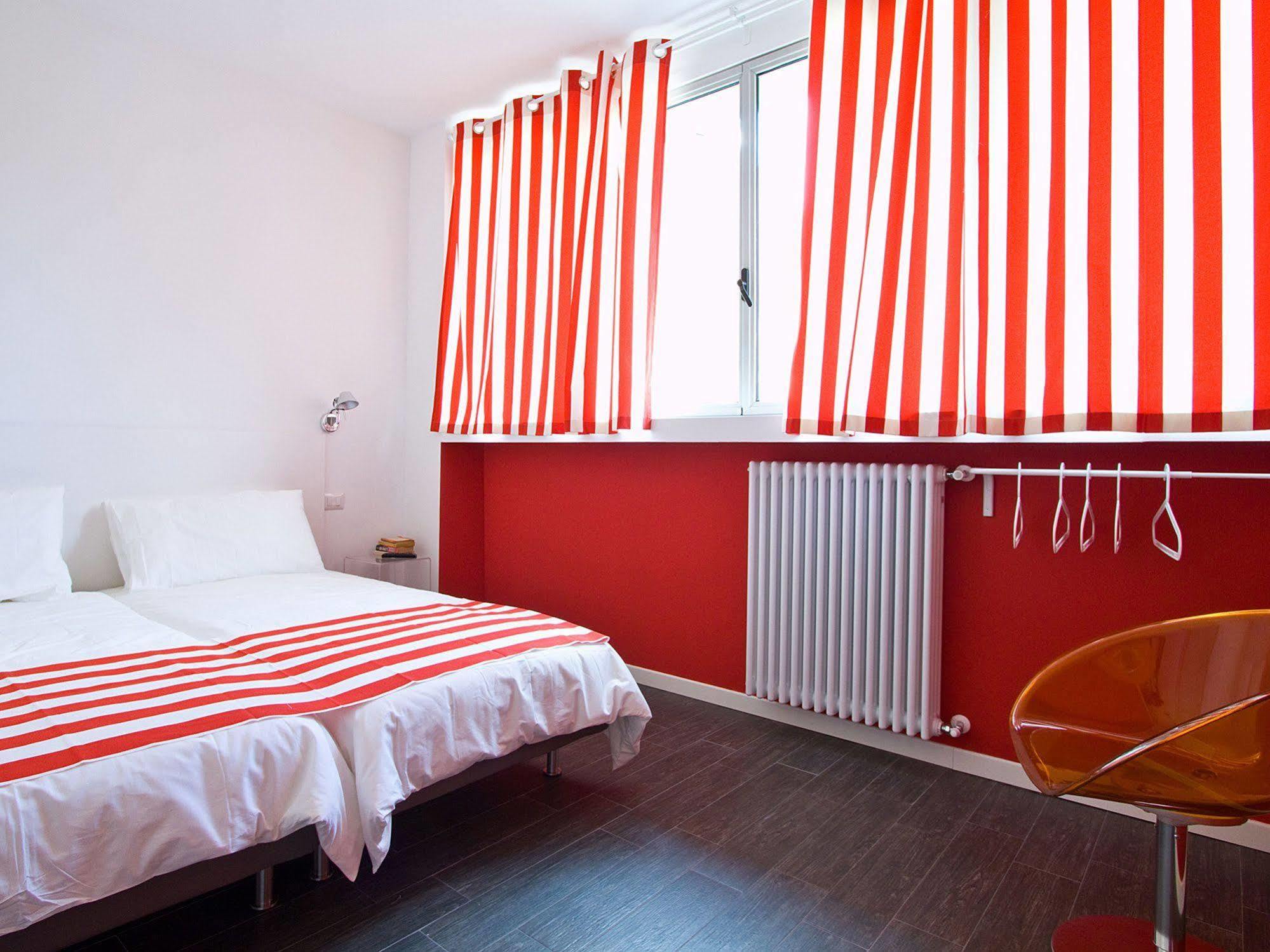 Hello Bed & Breakfast 2*