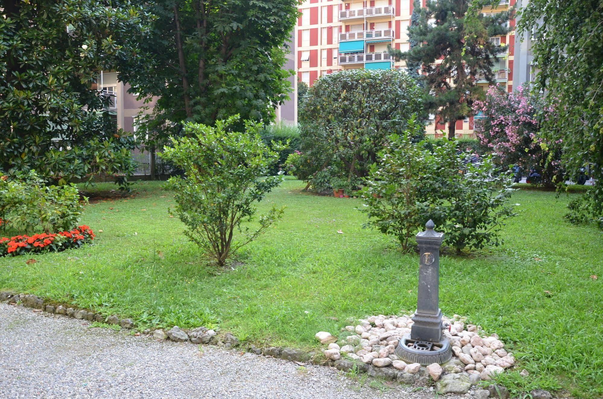Apartment Alcuino Milan
