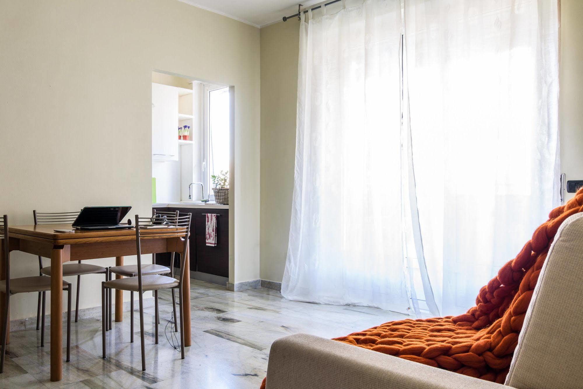 Apartment Alcuino Milan