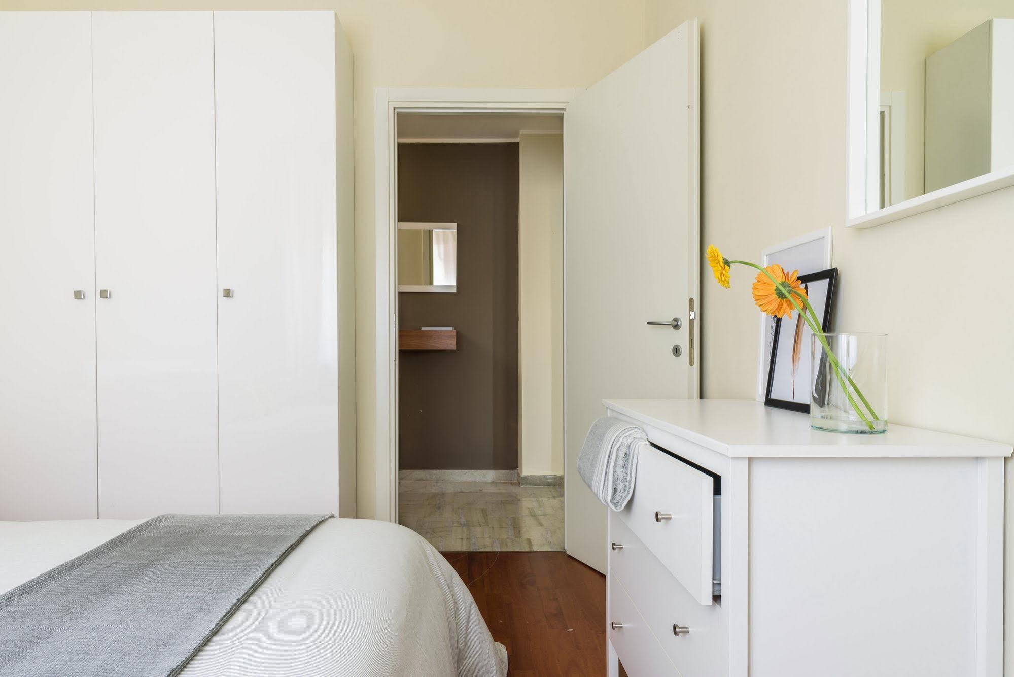 Apartment Alcuino Milan