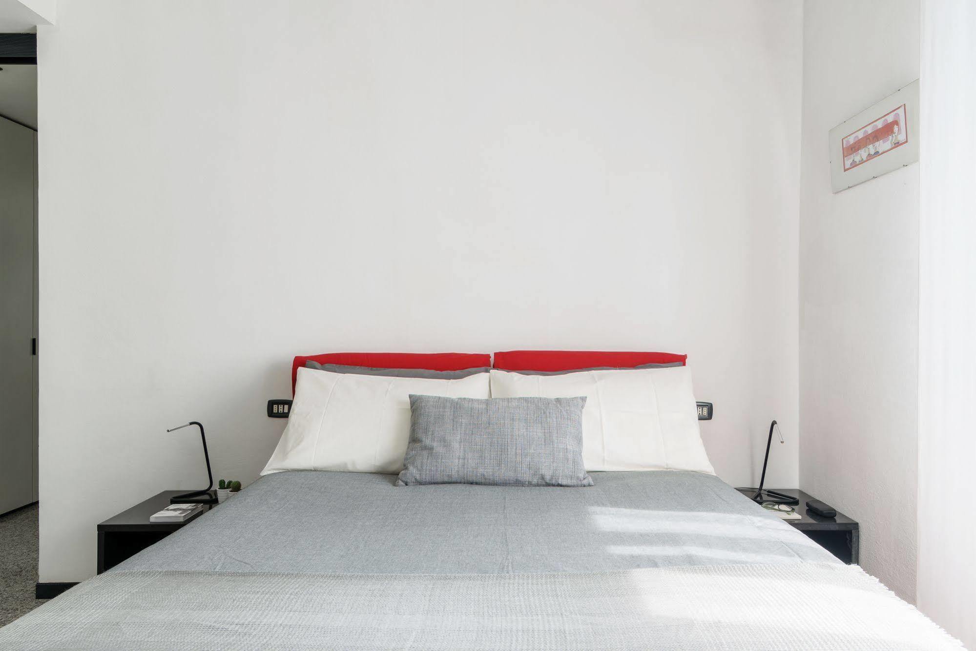 Apartment Alcuino Milan