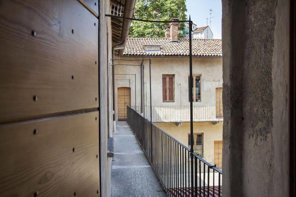 Un Posto A - All'interno Di Cascina Del 700 Milão