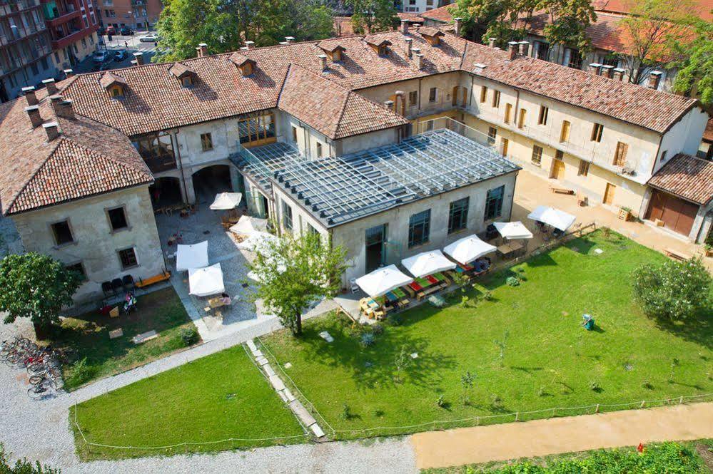 Un Posto A - All'interno Di Cascina Del 700 Hostel *