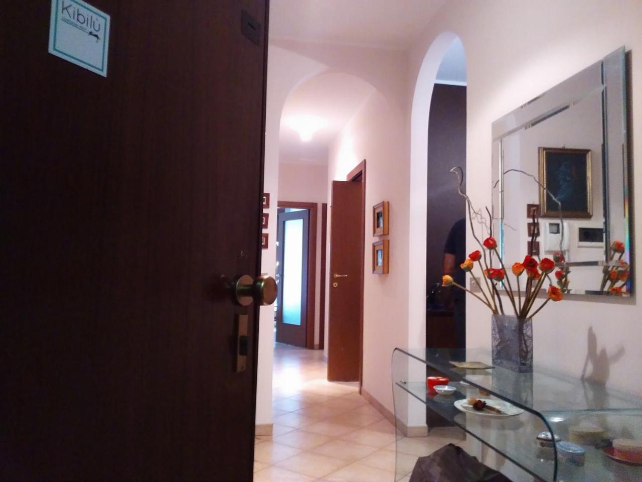 Kibilu - Via Borsa * Milan