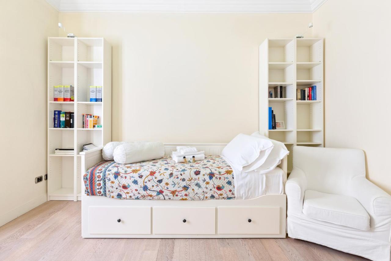 Apartment Corso Vercelli Elegant Milan