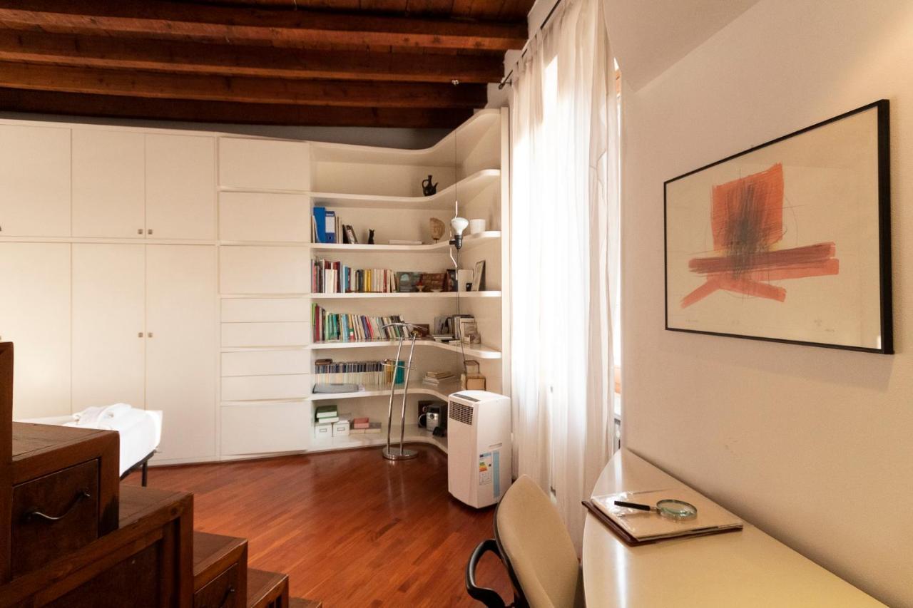 Anfiteatro In Brera Milan