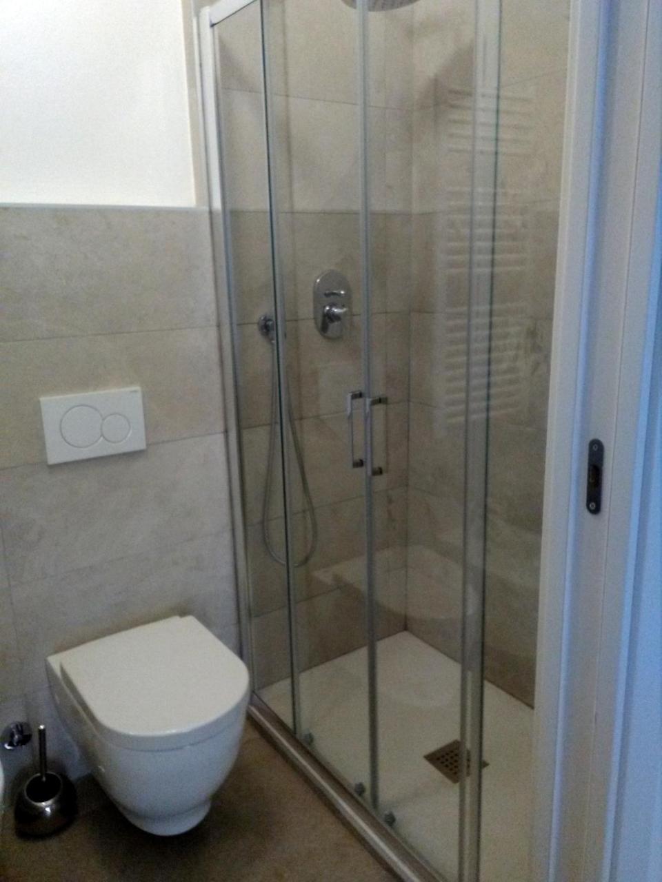 Apartment H24 *