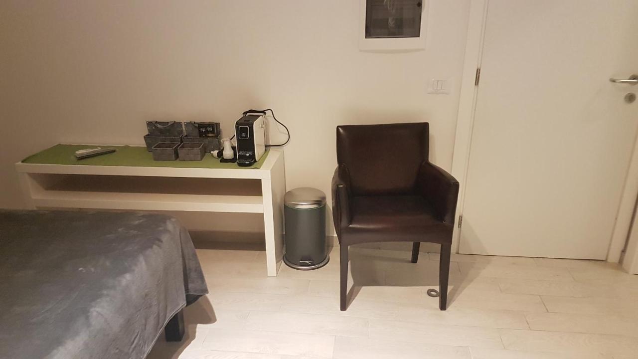 Warrest - Short Rent * Milão