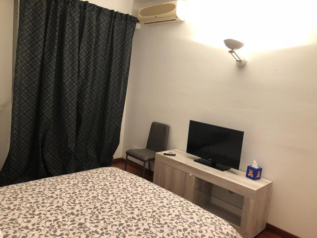Central Deluxe *
