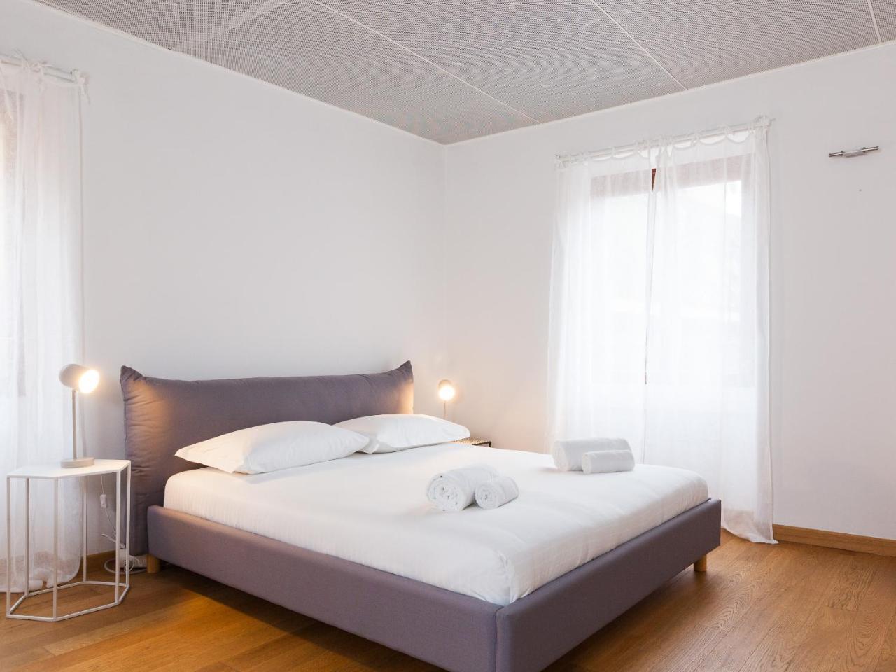 Easyhomes - Spiga Apartment Milan