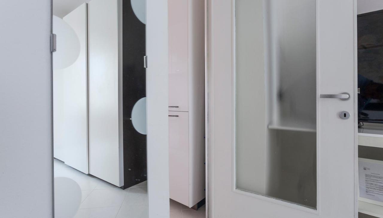 Apartment Italianway-porro Lambertenghi Milan