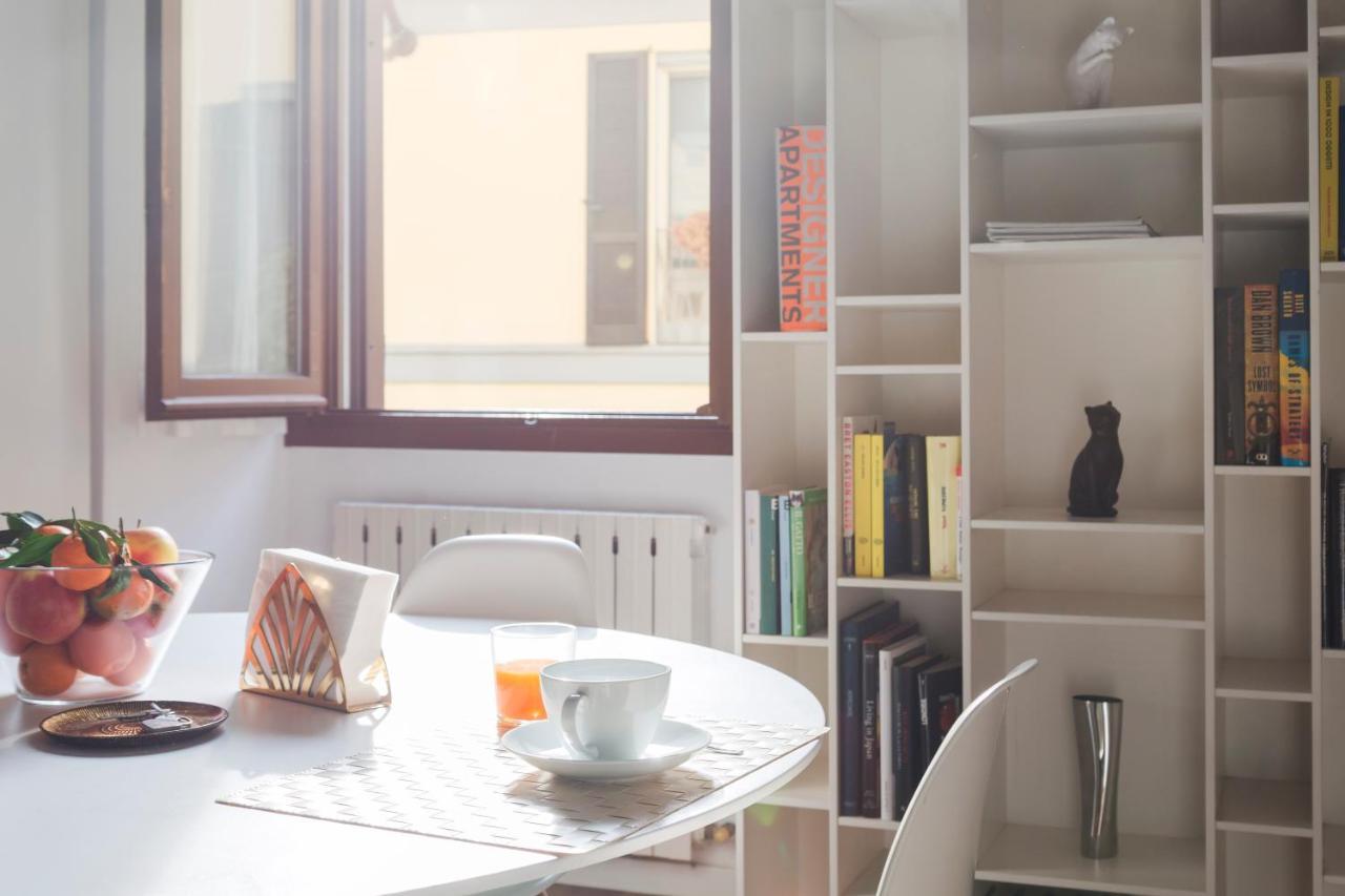 Apartment Heart Duomo Colonne Milan