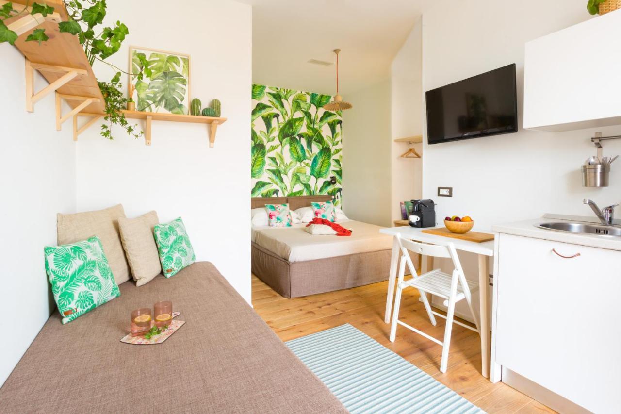 Duomo Views, Light, Jungle-inspired With Terrace Apartment