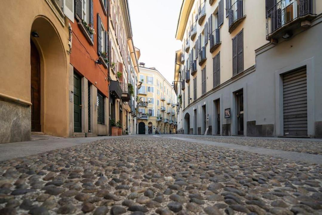 Hozyhome - Lovely Flat In Via Madonnina 23 Milan
