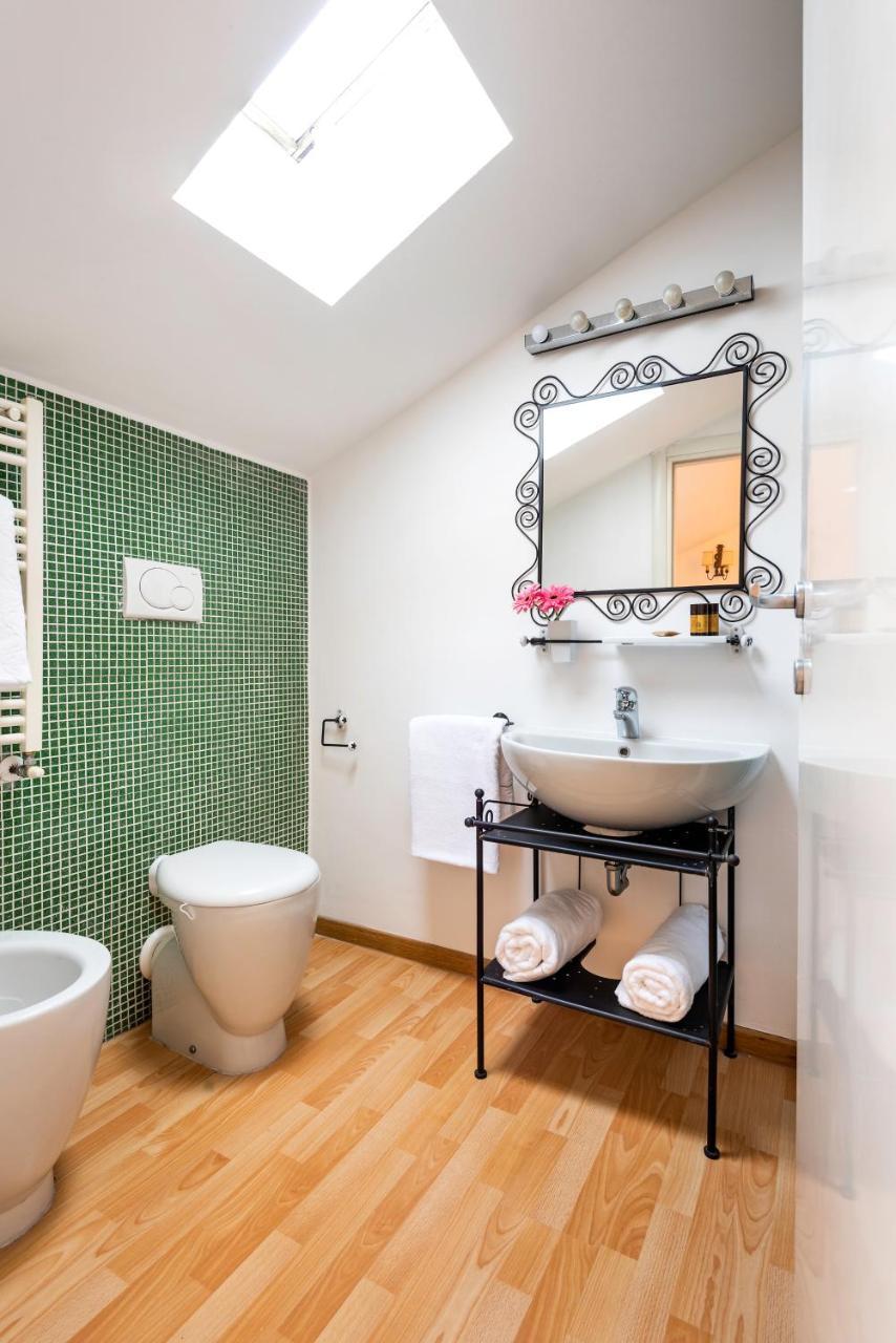 Richard Ginori Linate Apartment