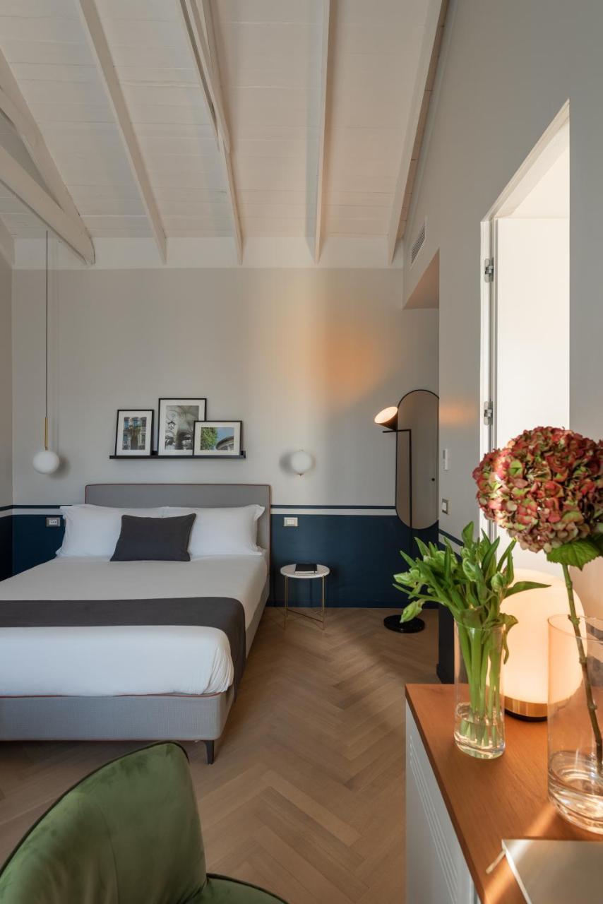 Hotel Velvet Grey Boutique