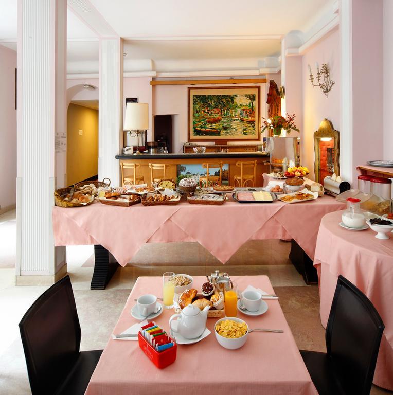 Hotel Monopole