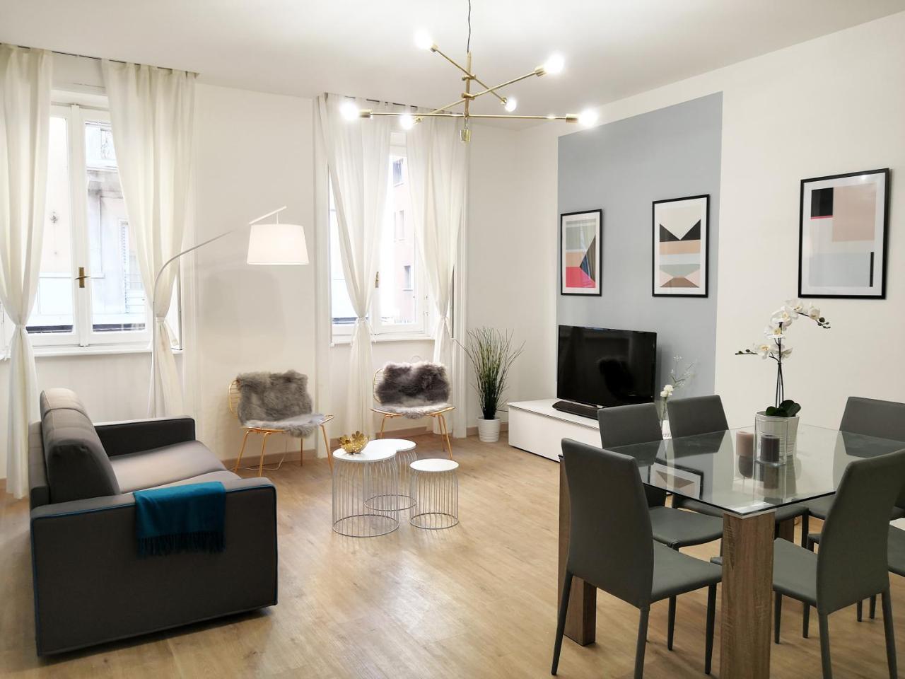 Apartment Altido Austere Elegance Milan