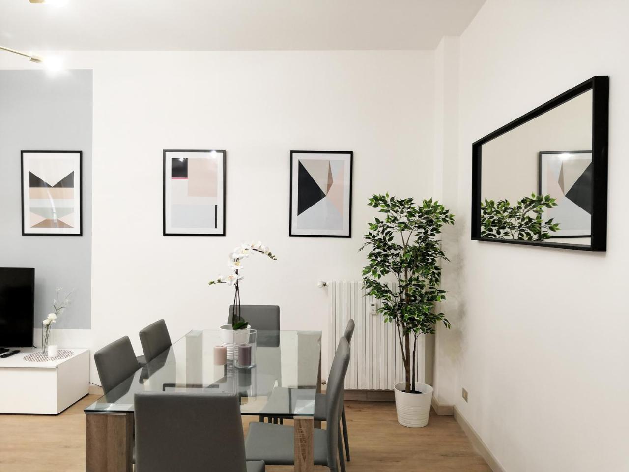 Altido Austere Elegance Apartment Milan