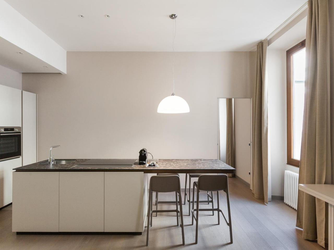 Easyhomes-duomo & Apartment Milan