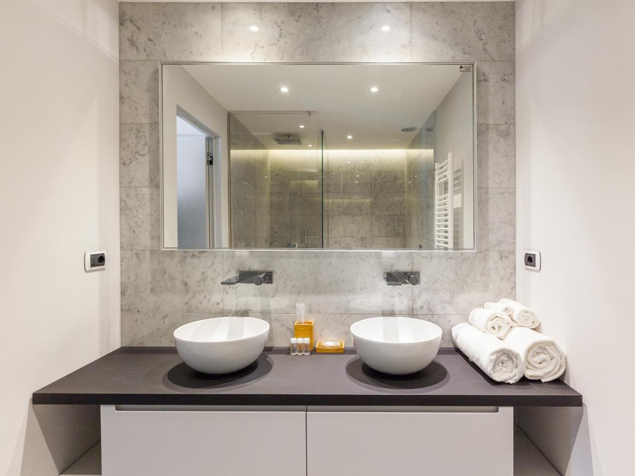 Easyhomes-duomo & Milan