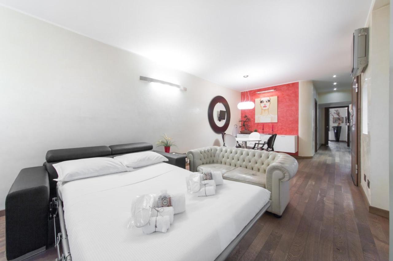 Stylish In Fashion District - Corso Venezia Apartamento *
