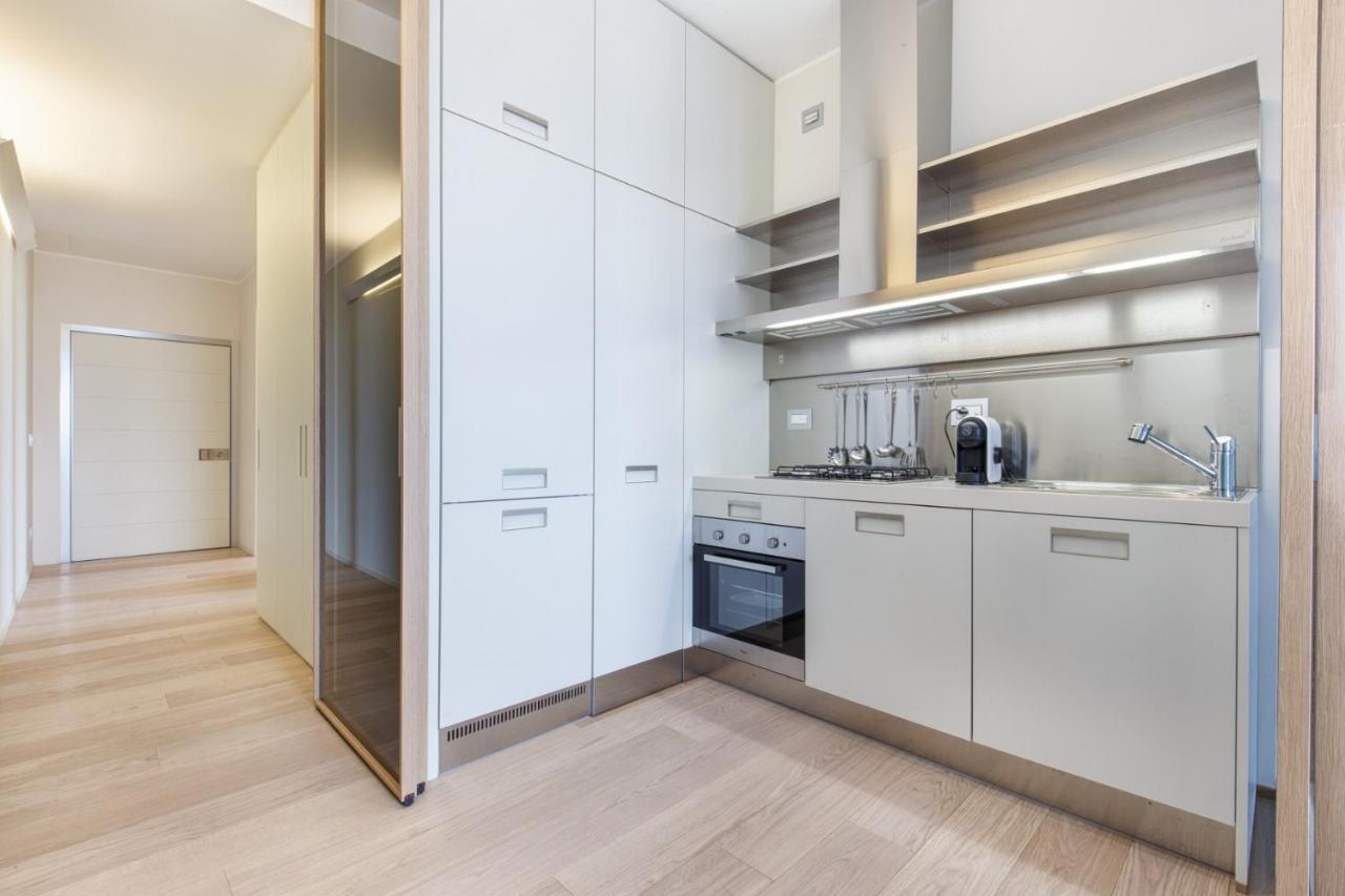 Stylish Elegant In Torre Solaria With Exclusive Milan's View Appartamento *