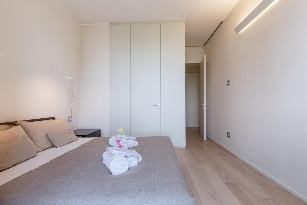 Stylish Elegant In Torre Solaria With Exclusive Milan's View * Milano