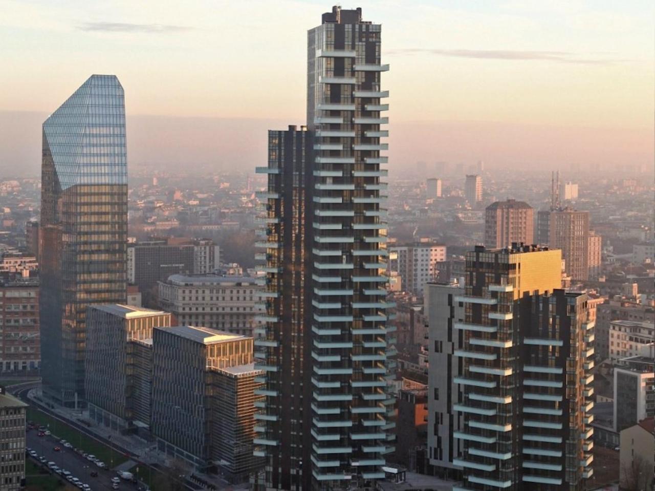 Stylish Elegant In Torre Solaria With Exclusive Milan's View Milan