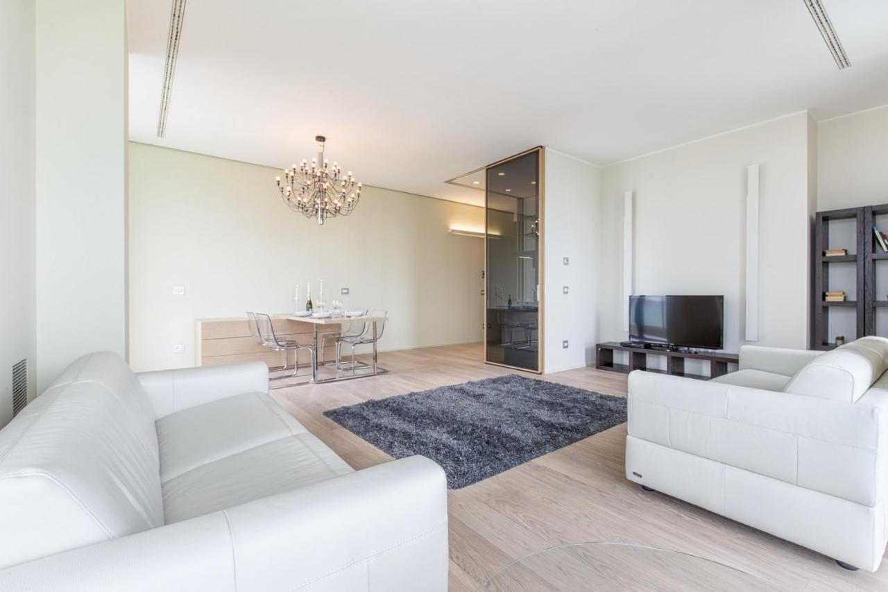 Stylish Elegant In Torre Solaria With Exclusive Milan's View *