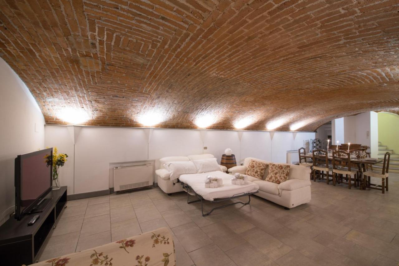 Loft In Navigli District With Jacuzzi & Sauna - Papiniano Apartment *