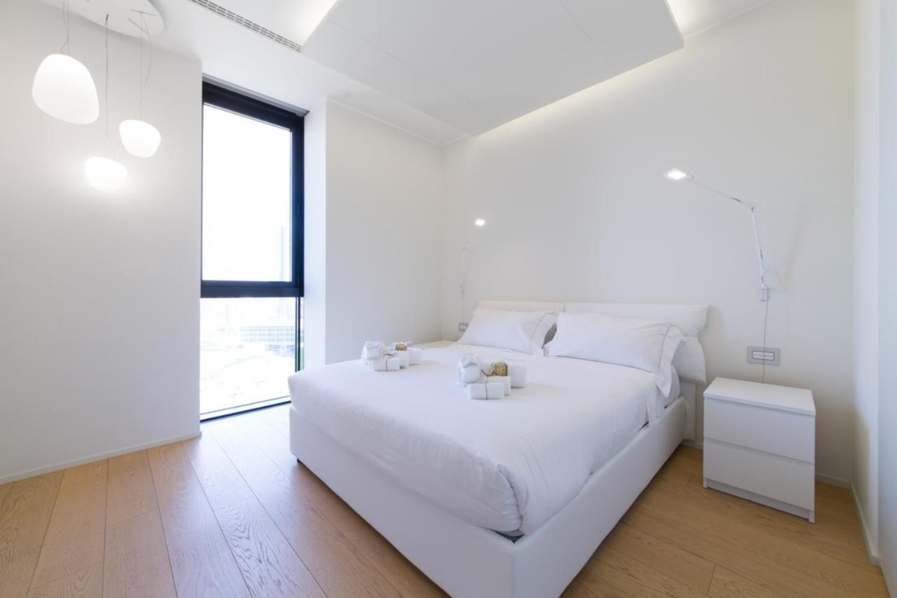 Stylish Elegant In Torre Solaria With Exclusive Milan's View Apartment *