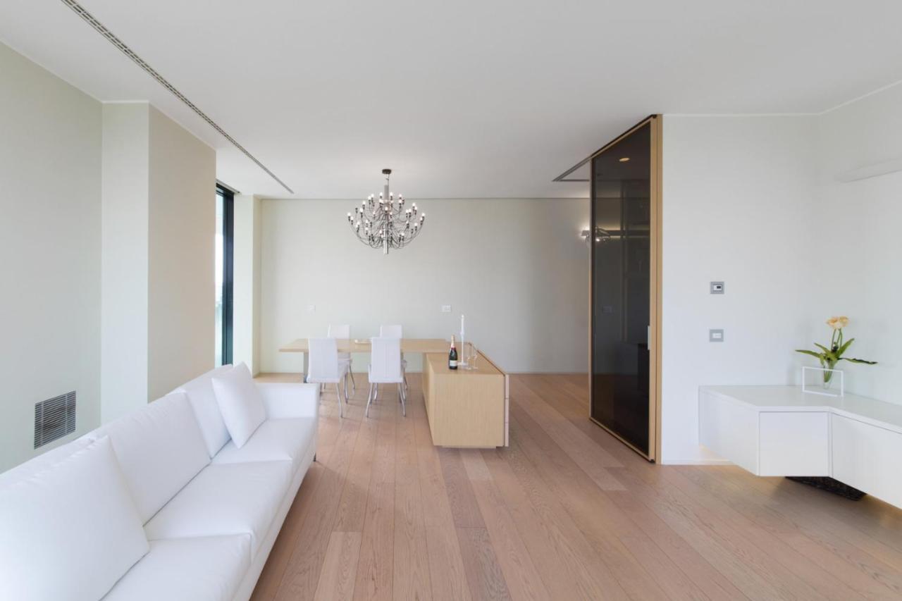 Stylish Elegant In Torre Solaria With Exclusive Milan's View * Milan