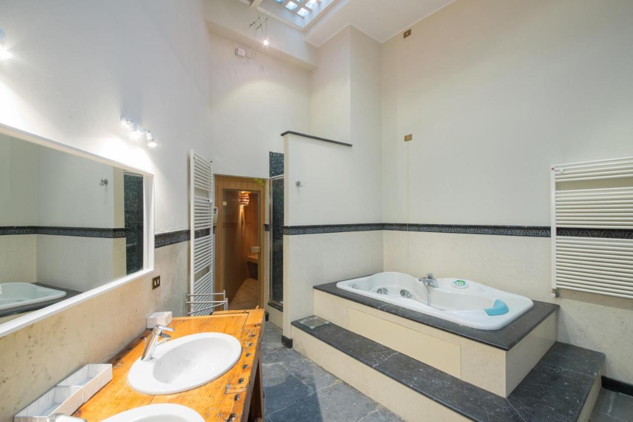 Loft In Navigli District With Jacuzzi & Sauna - Papiniano Apartment *