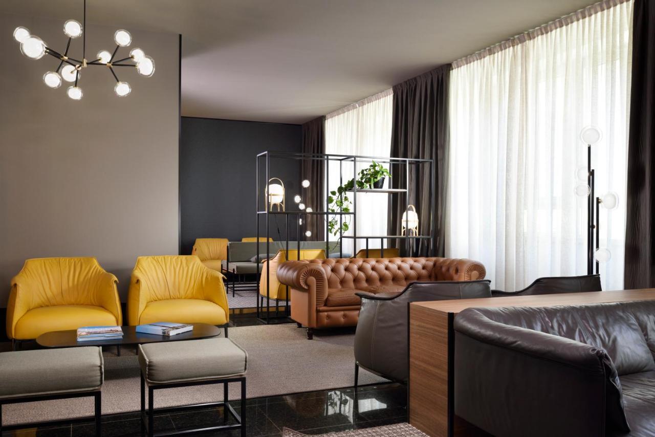 Hotel Century 4*