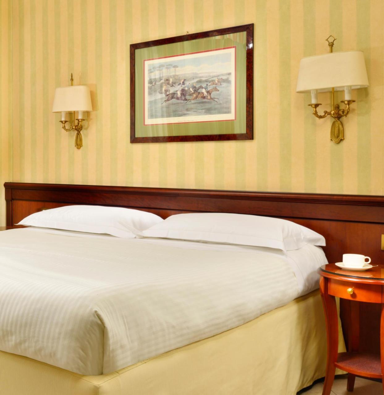 Hotel Unaway & Linea Uno 4*